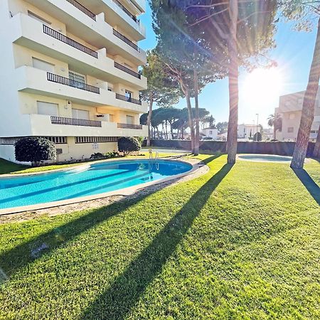 Apartamento En La Escala Con Piscina Y Parking L' Escala Luaran gambar