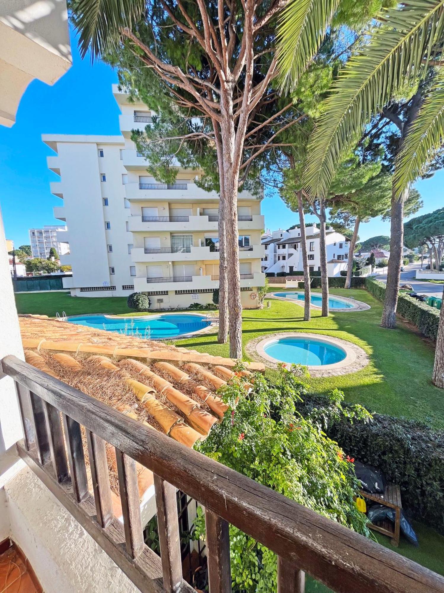 Apartamento En La Escala Con Piscina Y Parking L' Escala Luaran gambar