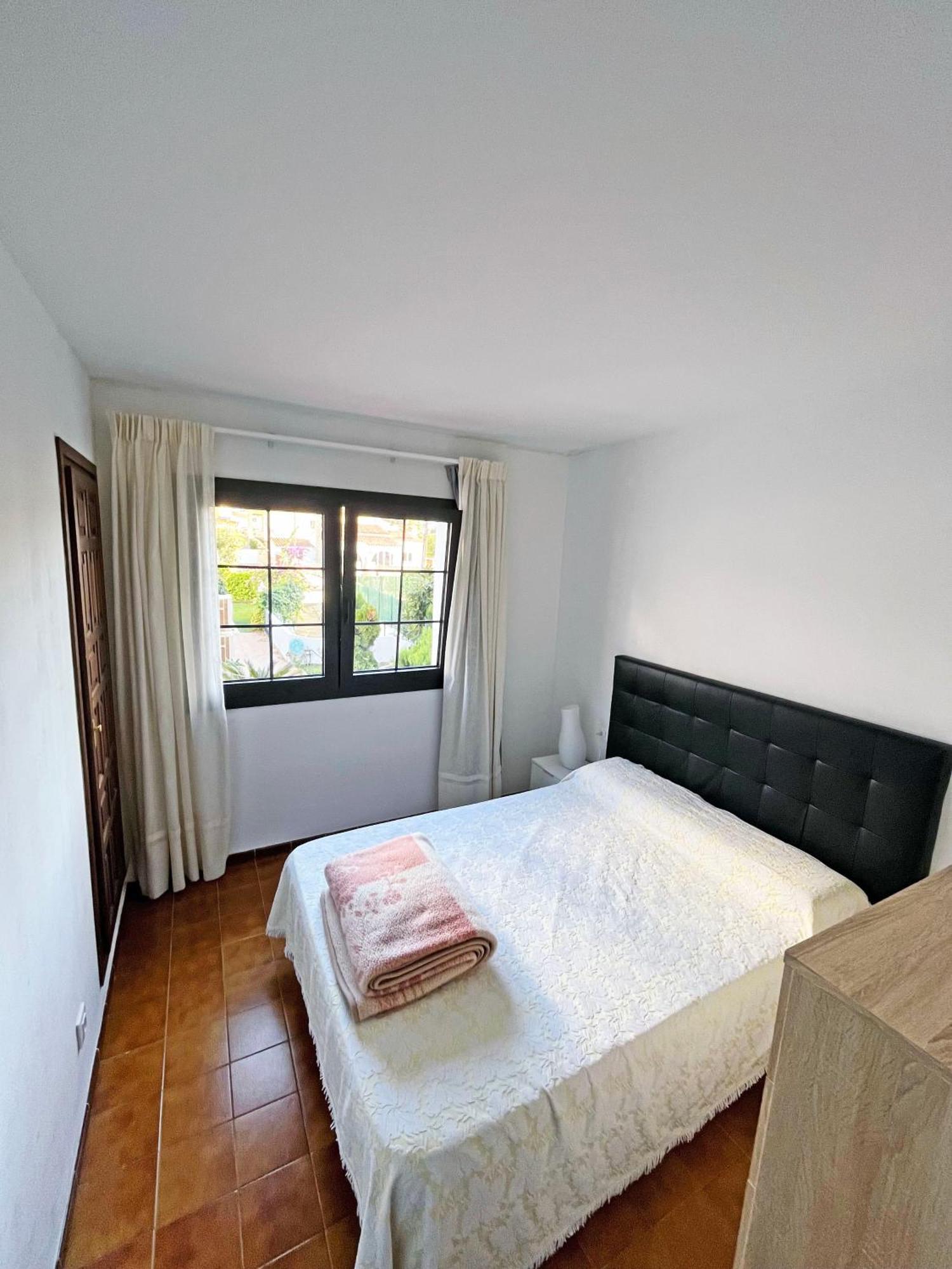 Apartamento En La Escala Con Piscina Y Parking L' Escala Luaran gambar