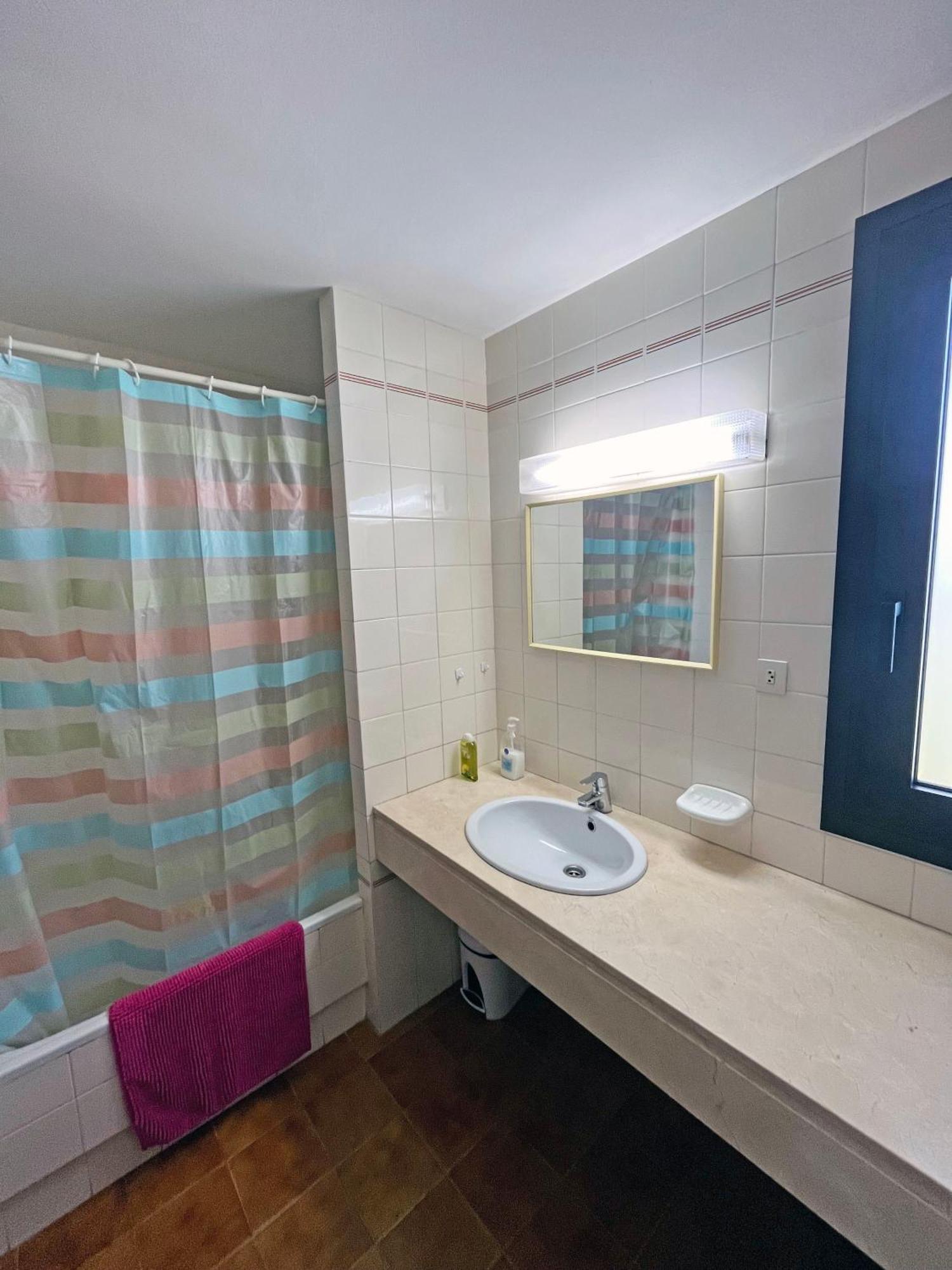 Apartamento En La Escala Con Piscina Y Parking L' Escala Luaran gambar