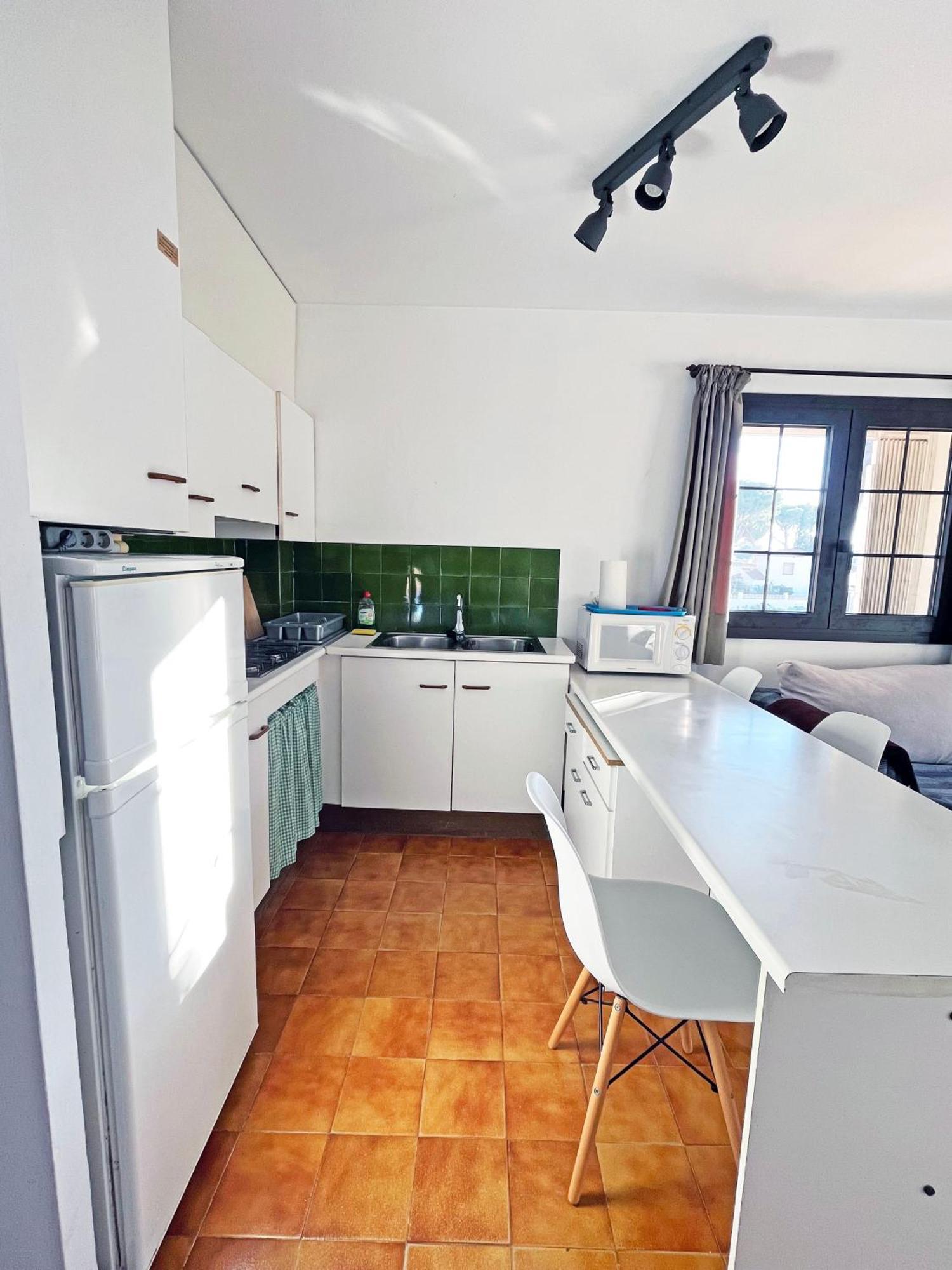 Apartamento En La Escala Con Piscina Y Parking L' Escala Luaran gambar