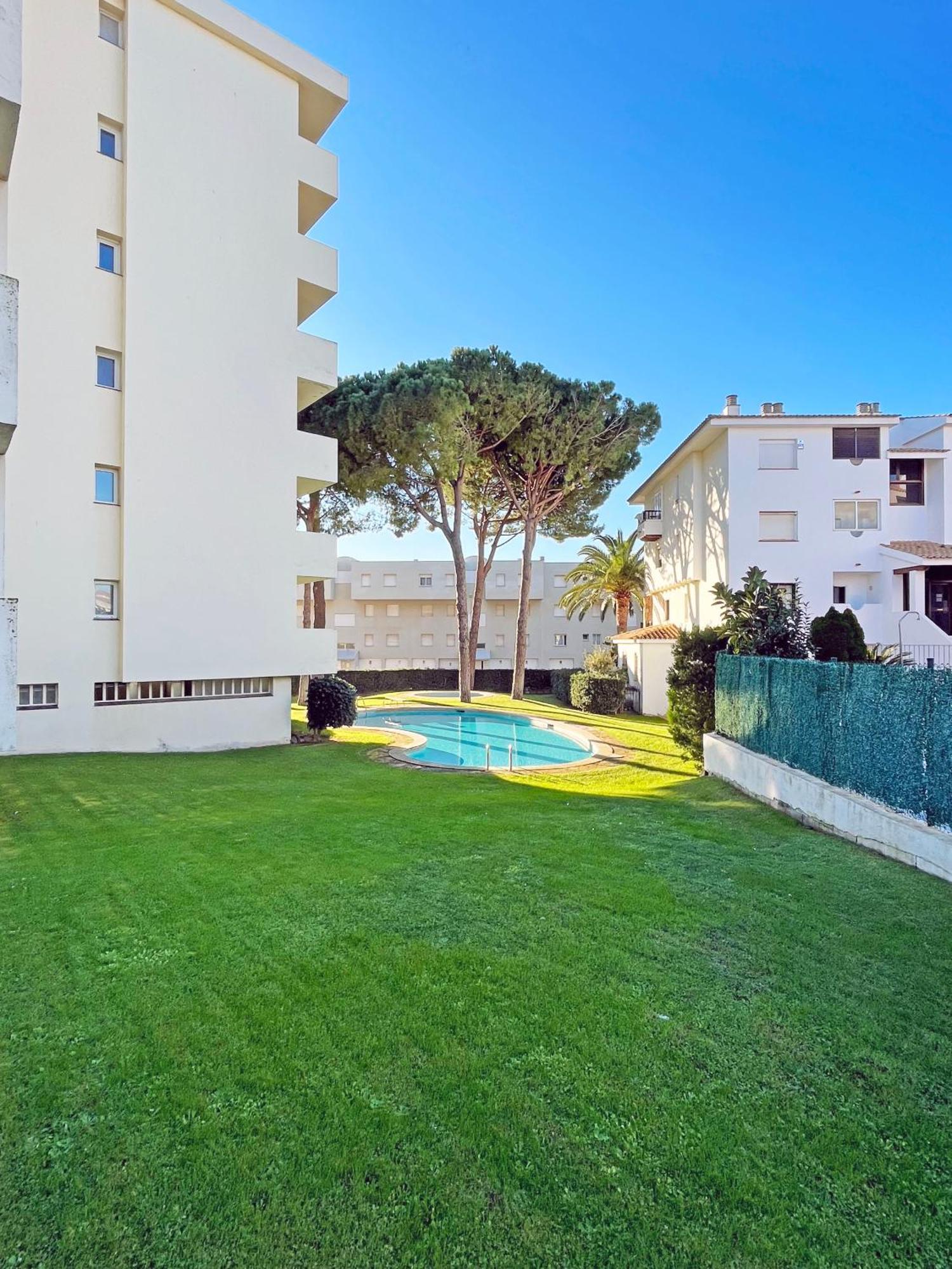 Apartamento En La Escala Con Piscina Y Parking L' Escala Luaran gambar